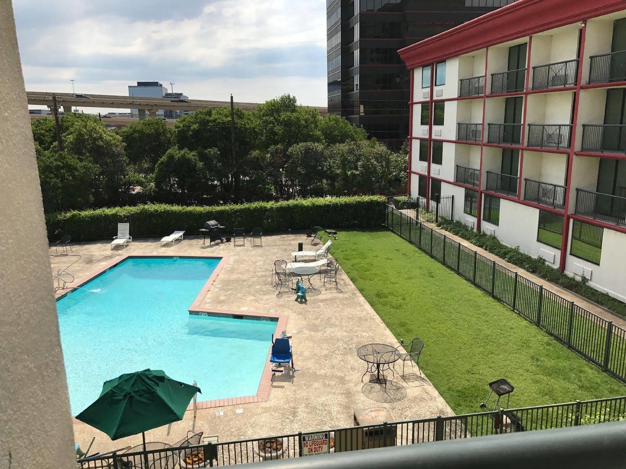 Gateway Hotel Dallas Park Central ภายนอก รูปภาพ