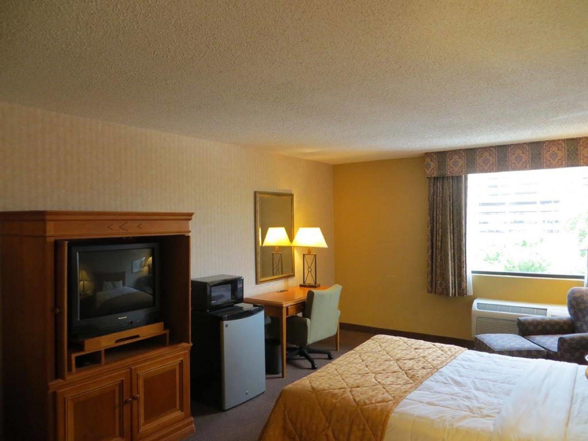 Gateway Hotel Dallas Park Central ภายนอก รูปภาพ
