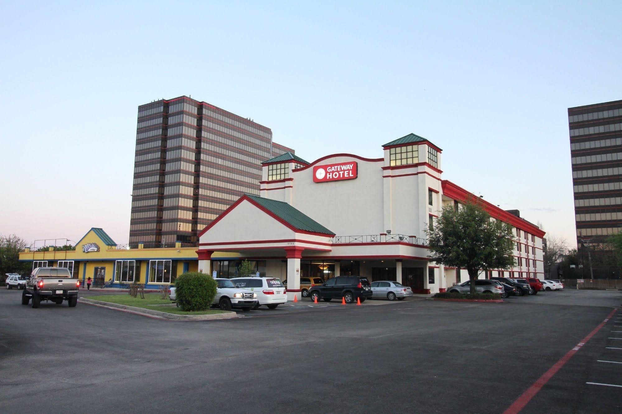 Gateway Hotel Dallas Park Central ภายนอก รูปภาพ